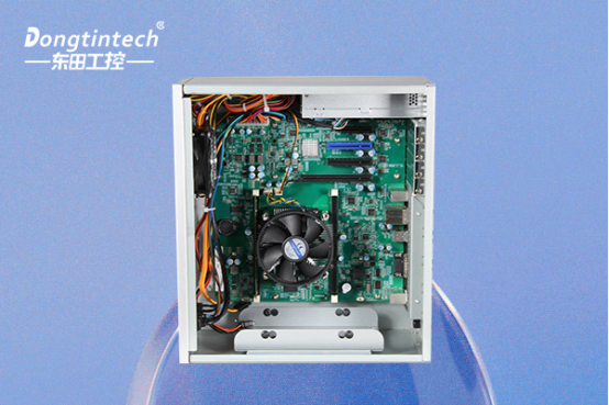 工控機(jī)內(nèi)部主板.png 工控機(jī)內(nèi)部主板.png