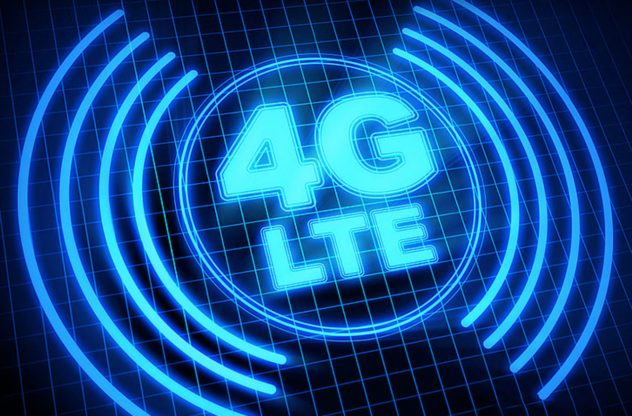 支持多種網(wǎng)絡通信：主板自帶1給miniPCIe插槽和1個SIM卡槽，支持擴展WiFi模塊或4G模塊，配置靈活，實現(xiàn)WiFi和4G無限暢聯(lián)，輕松實現(xiàn)無線網(wǎng)絡通訊。