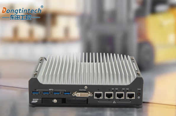 東田嵌入式工業(yè)電腦.png